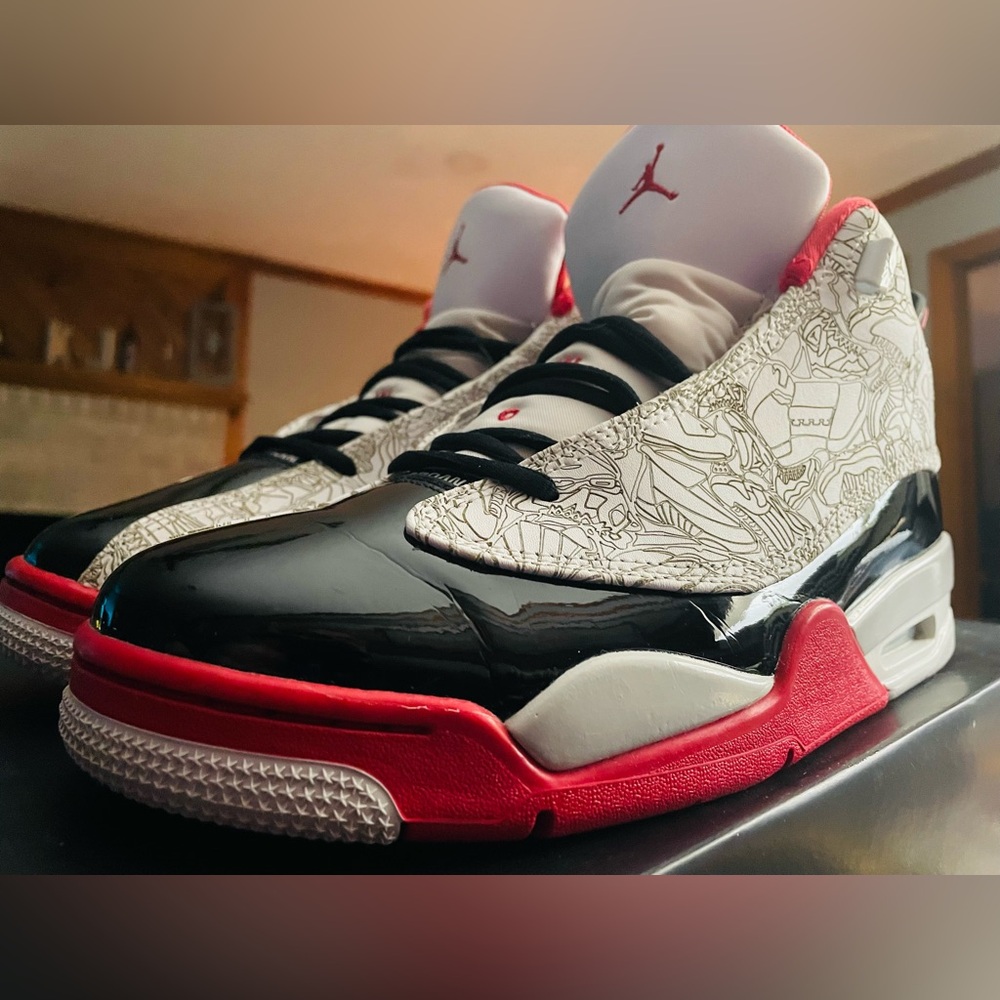 NIKE Air Jordan Dub Zero “Varsity Red”
9.5M-11W
$79 - Picture 10 of 16